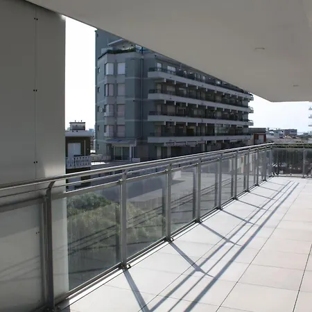 Bright Flat In Piazza Fontana リニャーノ・サッビアドーロ