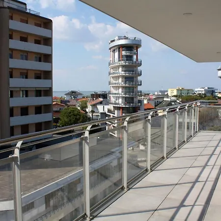 Bright Flat In Piazza Fontana リニャーノ・サッビアドーロ