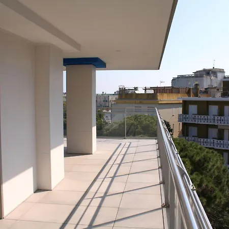 Bright Flat In Piazza Fontana * リニャーノ・サッビアドーロ